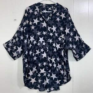 Torrid Curve Blouse Size 2X Black White Grey Star Hi-Low Button-Down Shirt.